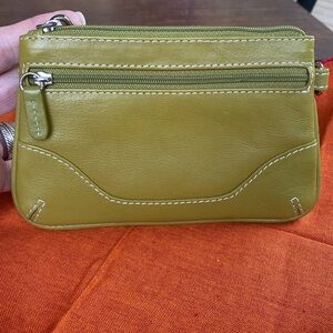 Ili NEW YORK Green Leather Wristlet